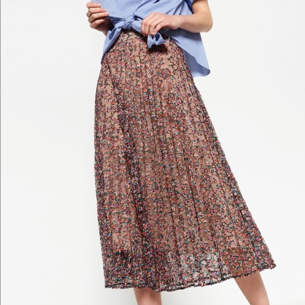 Zara Floral Printed Lace Pleated Skirt Small